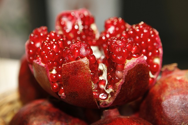 Pomegranates-Foods For Skincare what to eat for healthy skin